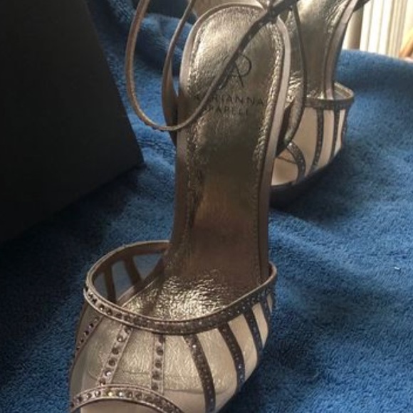 Shoes - Picture 5 of 5